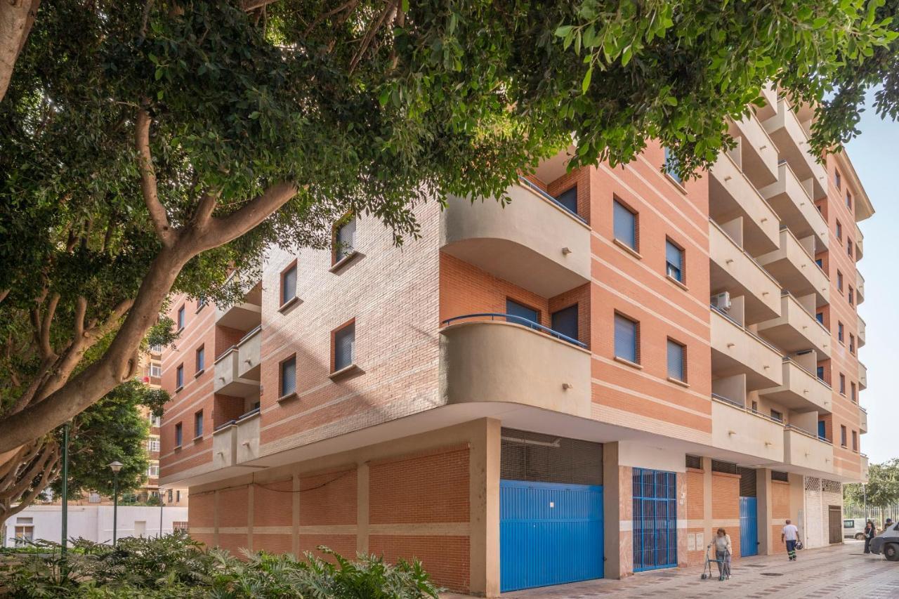Apartamento Malaga Beach - Center B&C Luaran gambar